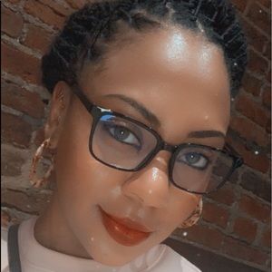 Meet your Posher, Miss